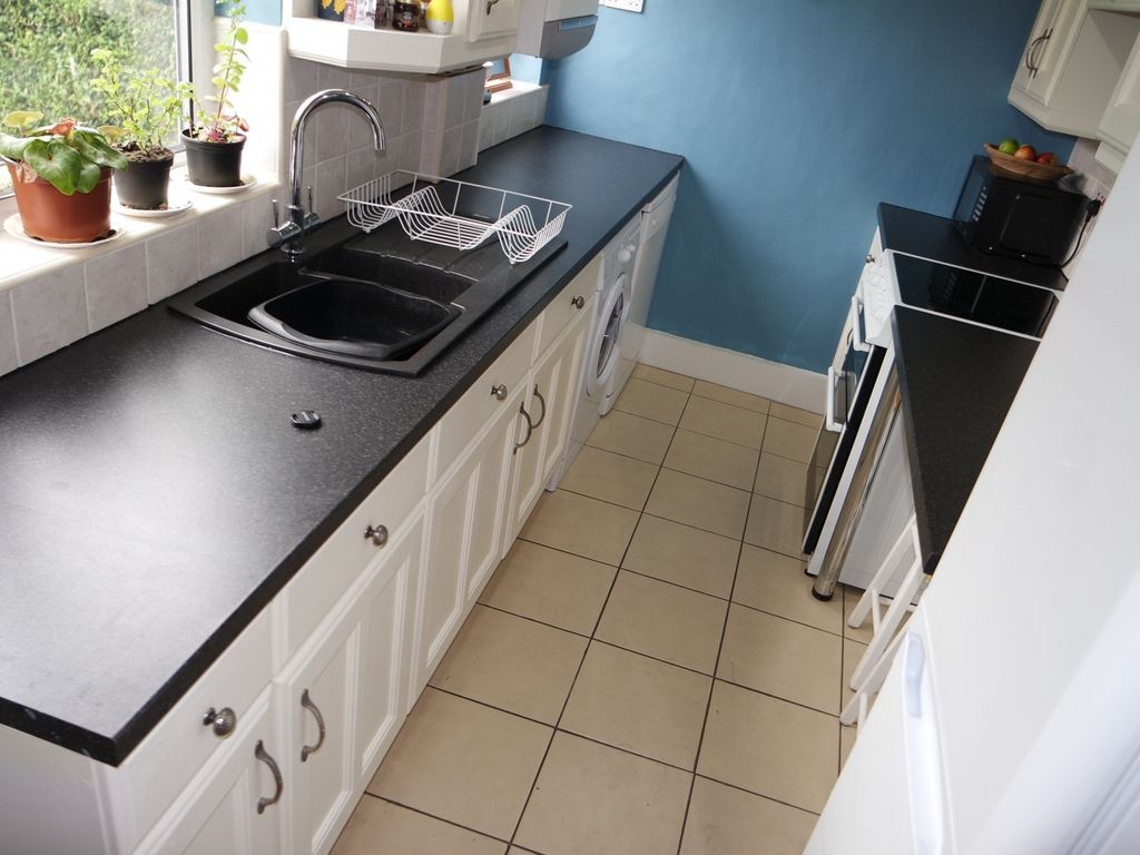 2 bed terraced house to rent in Olton Avenue, Beeston NG9, £1,127 pcm