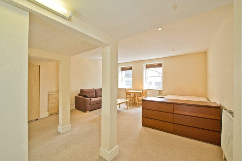 Studio to rent in Tottenham Street, Fitzrovia, London W1T Zoopla