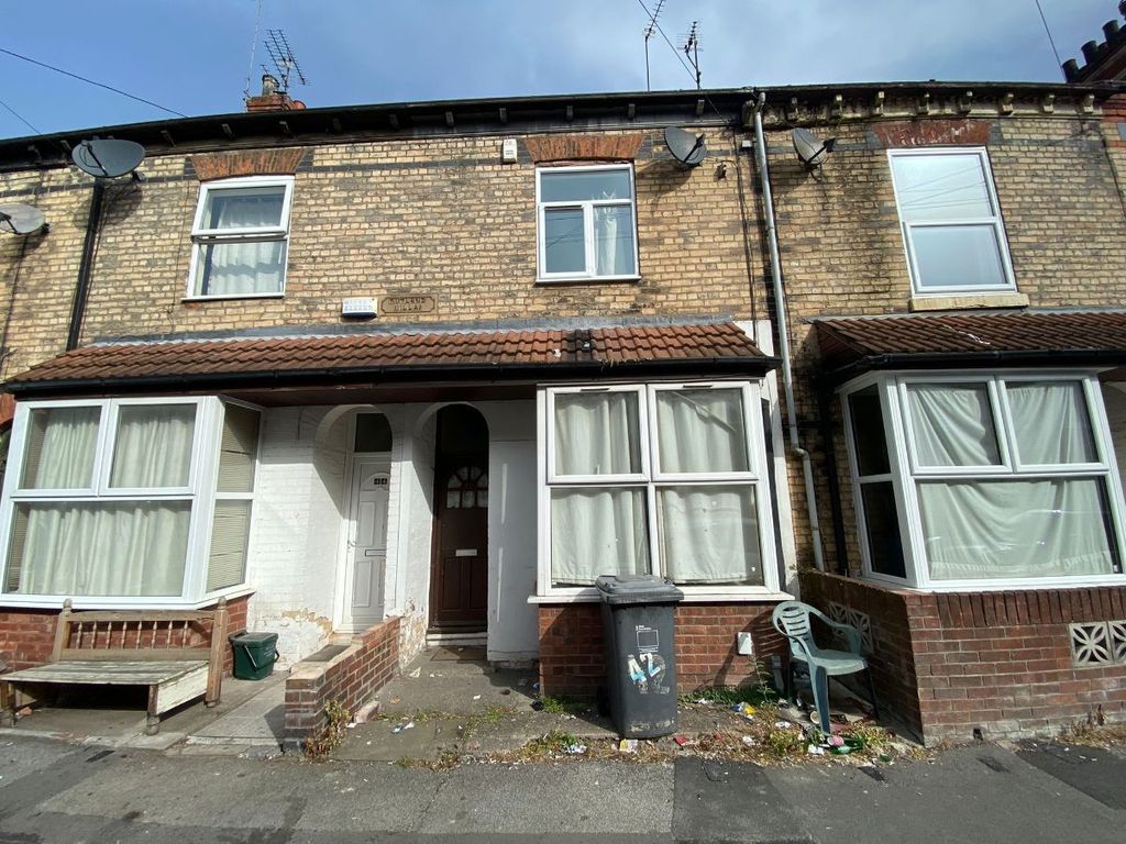 2 bed terraced house for sale in Grafton Street, Hull HU5, £80,000 Zoopla