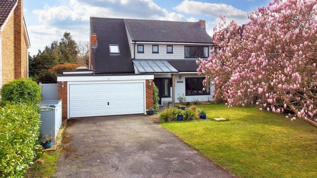4 bed detached house for sale in Durleston Park Drive, Great Bookham