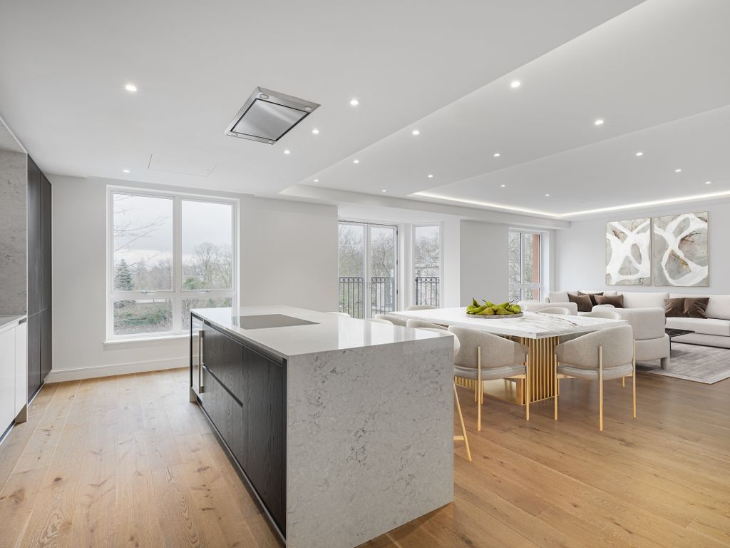 3 bed flat for sale in Bayswater Road, Notting Hill, London W2, £