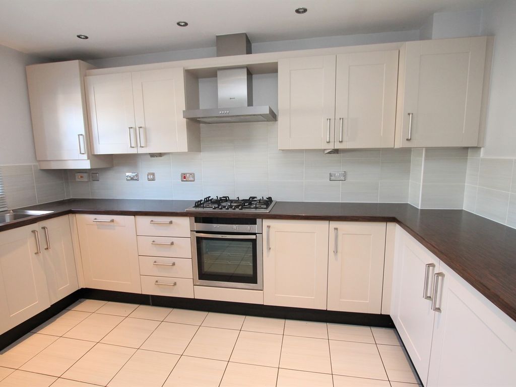 3 bed town house to rent in St. Court, Willerby, Hull HU10 Zoopla