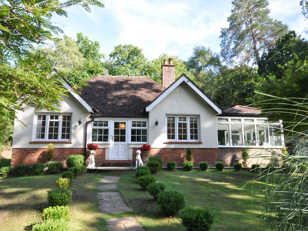 3 bed bungalow for sale in Hampers Lane, Storrington, Pulborough RH20