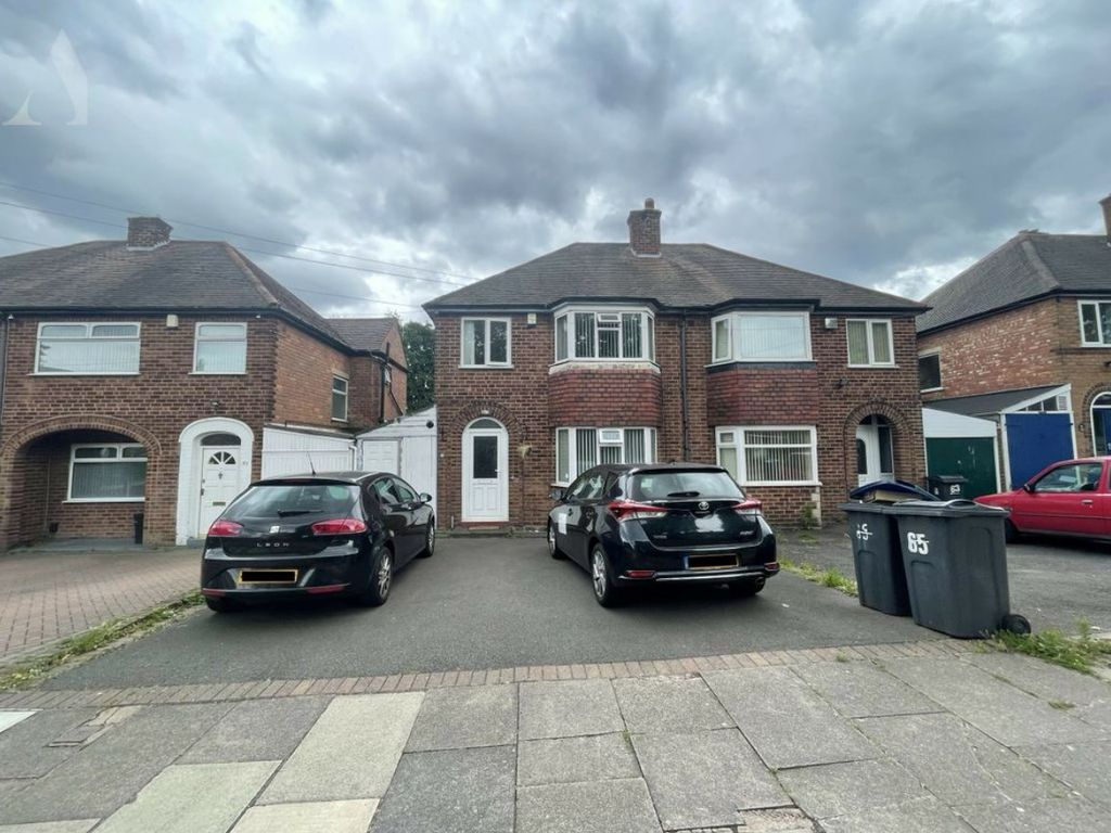 3 bed semidetached house for sale in Kempson Road, Birmingham B36, £