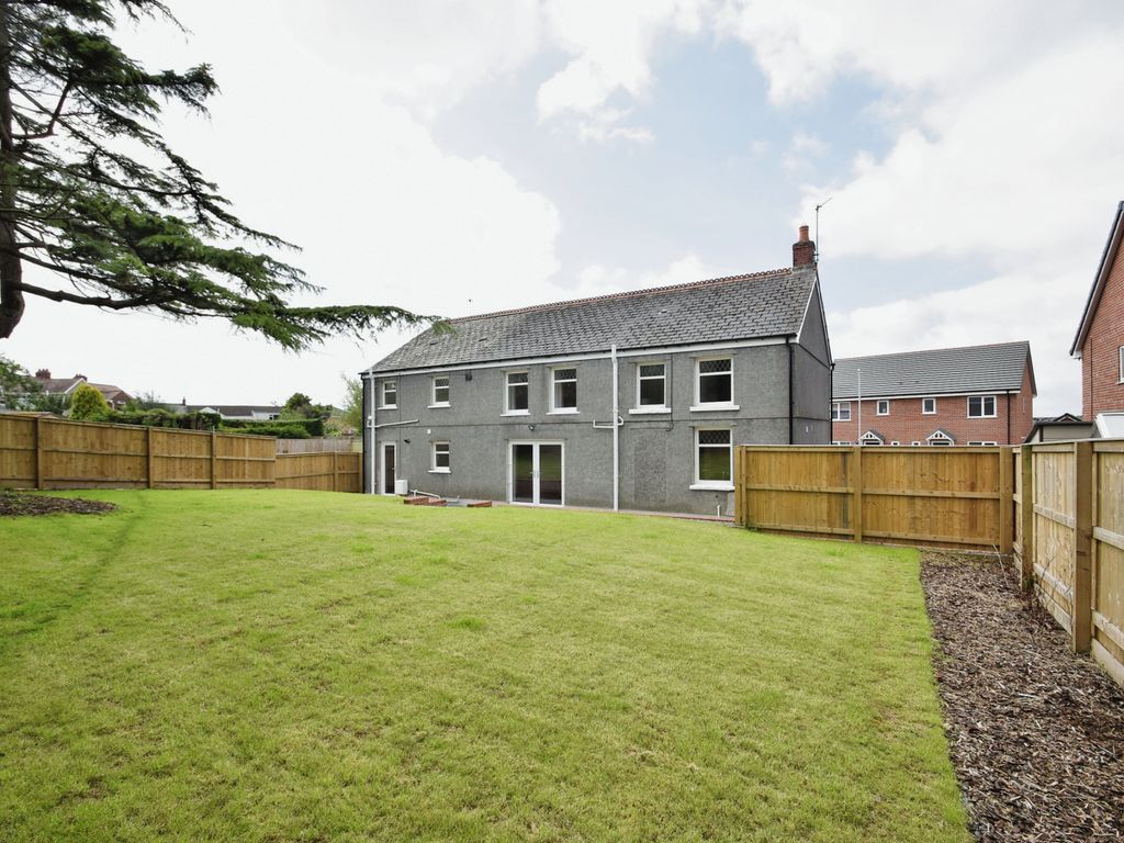 5 bed detached house for sale in Clos Tirffynnon, Gorseinon, Swansea