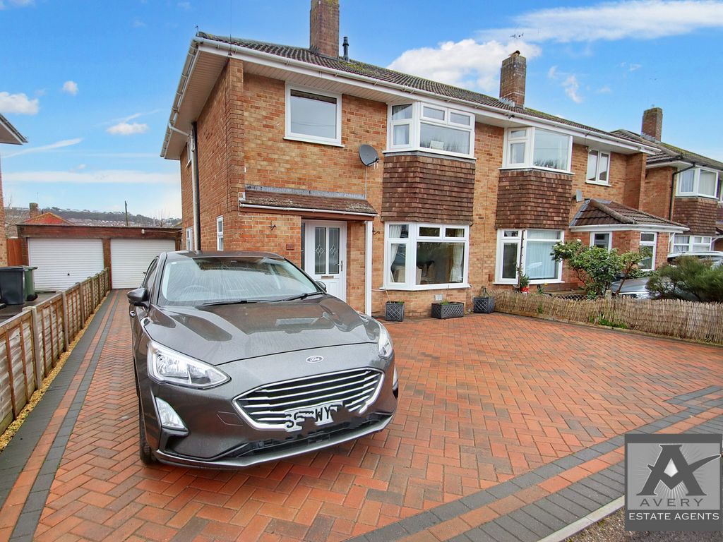3 bed semidetached house for sale in Locking Road, WestonSuperMare