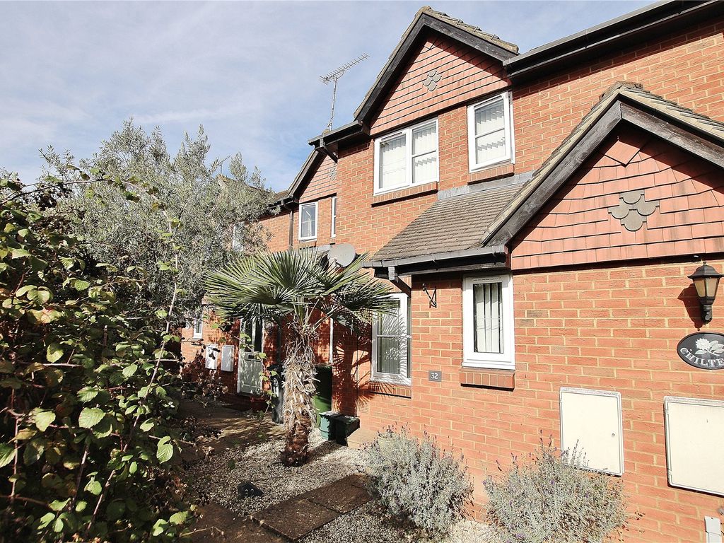 2 bed terraced house for sale in West End, Woking GU24 Zoopla