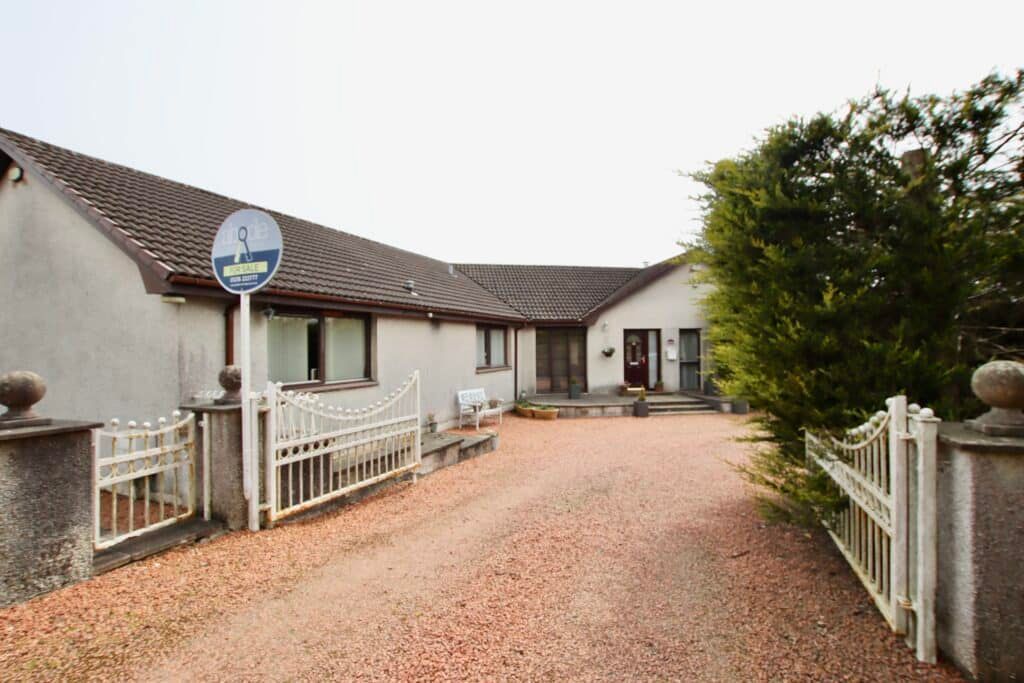 4 bed detached bungalow for sale in Airdriehill Street, Airdrie ML6