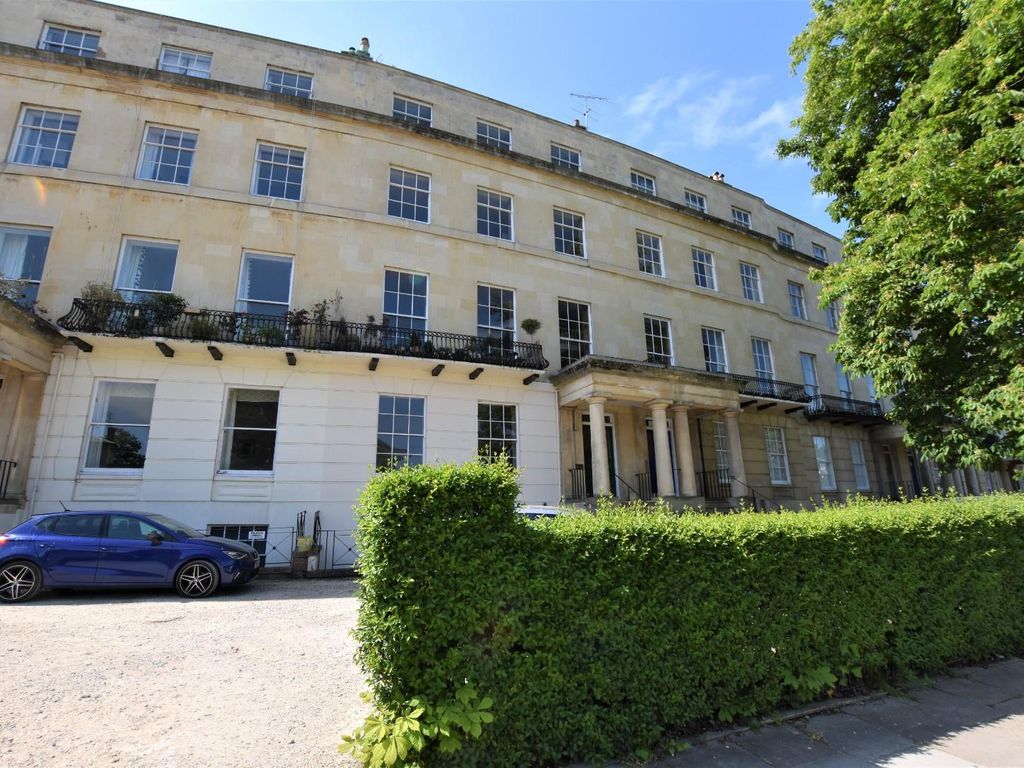 1 bed flat for sale in Lansdown Crescent, Cheltenham GL50 Zoopla