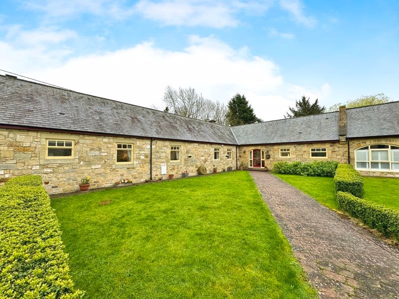 3 bed barn conversion for sale in Tranwell Court, Morpeth NE61, £