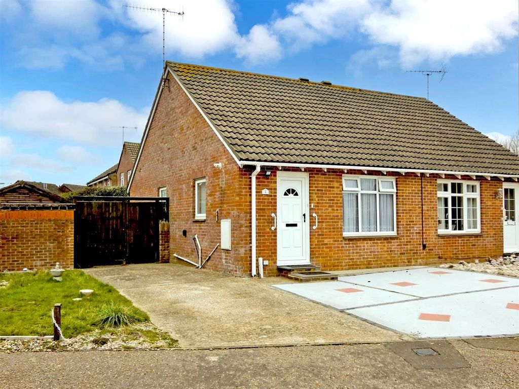 2 bed semidetached bungalow for sale in Lizard Head, Beaumont Park
