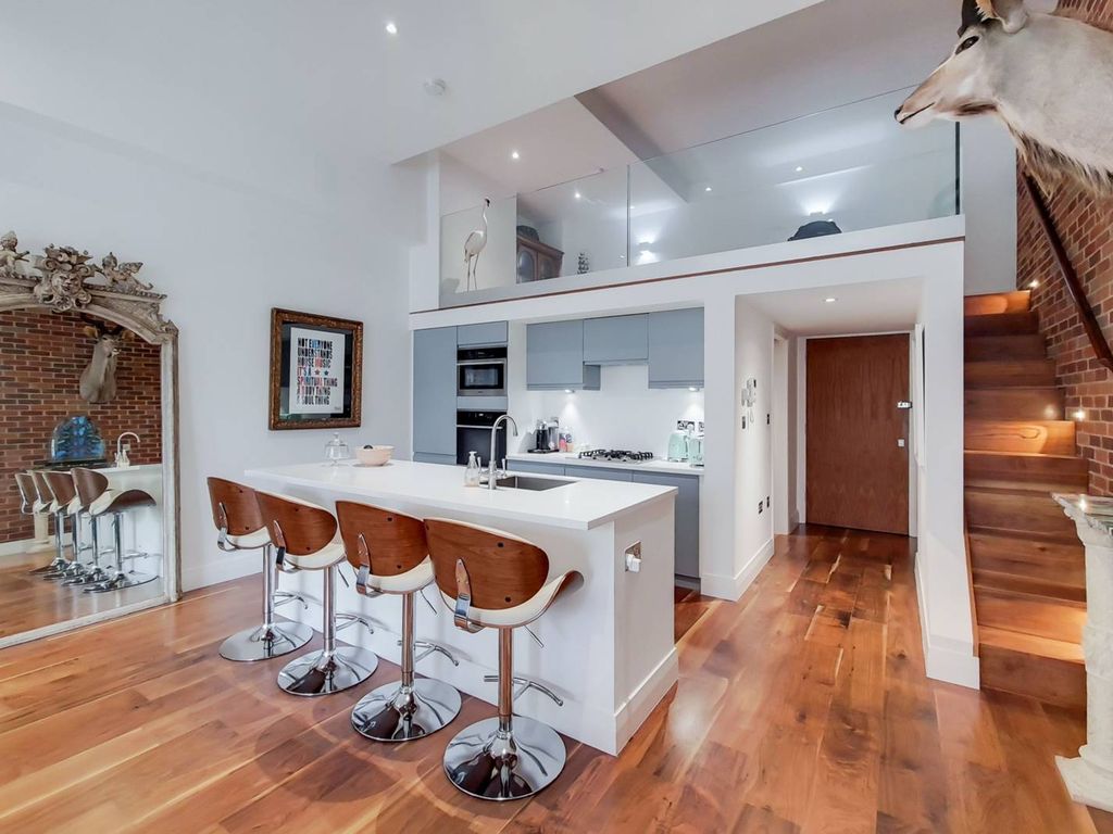 Grenville Place, Mill Hill, London NW7  