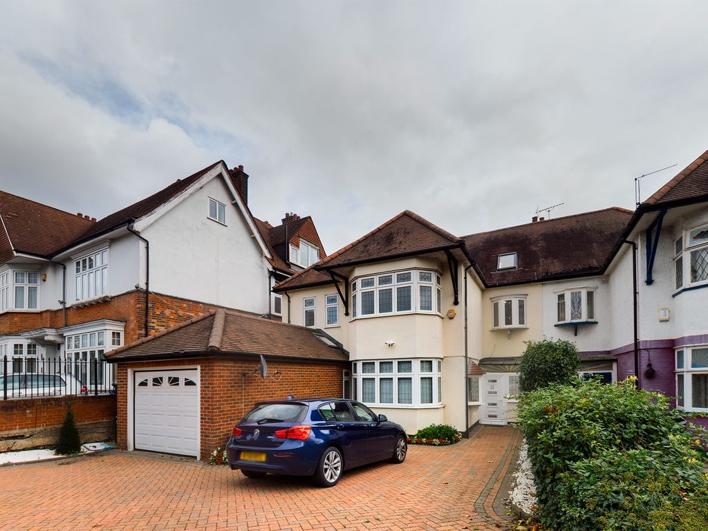 7 bed semidetached house for sale in Hollybush Hill, London E11 Zoopla
