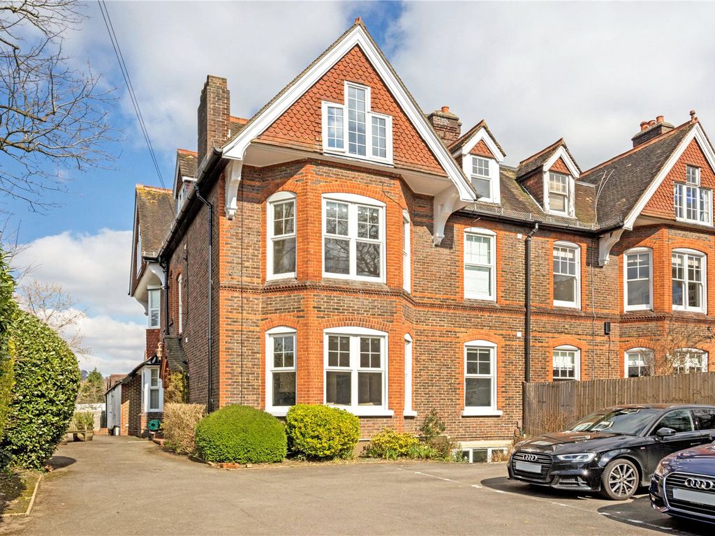 2 bed flat for sale in Wraycroft, 78 Doods Road, Reigate, Surrey RH2