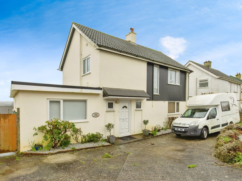 4 bed detached house for sale in Valley View, Bodmin PL31, £350,000