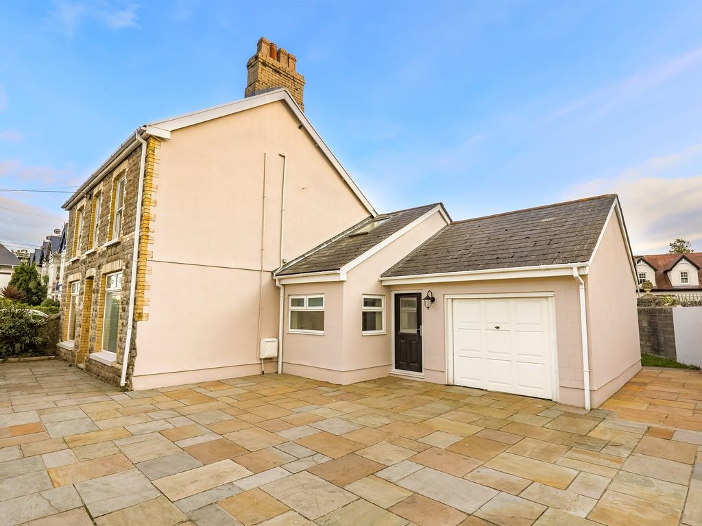 5 bed property to rent in New Road, Porthcawl CF36, £1,500 pcm Zoopla