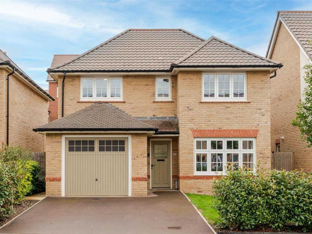 4 bed detached house for sale in Honeysuckle Avenue, Cheltenham GL53, £