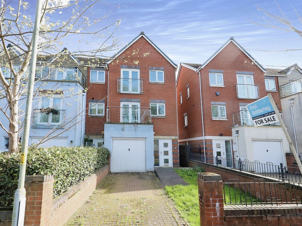 3 bed town house for sale in Willenhall Road, Wolverhampton WV1 Zoopla