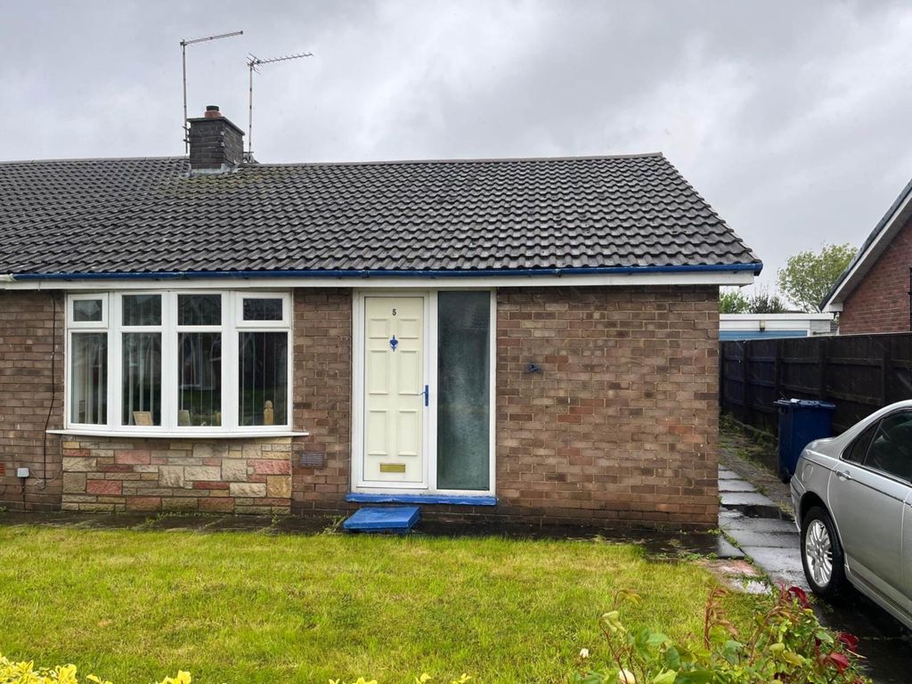 2 bed semidetached bungalow for sale in Kilton Close, Redcar TS10, £