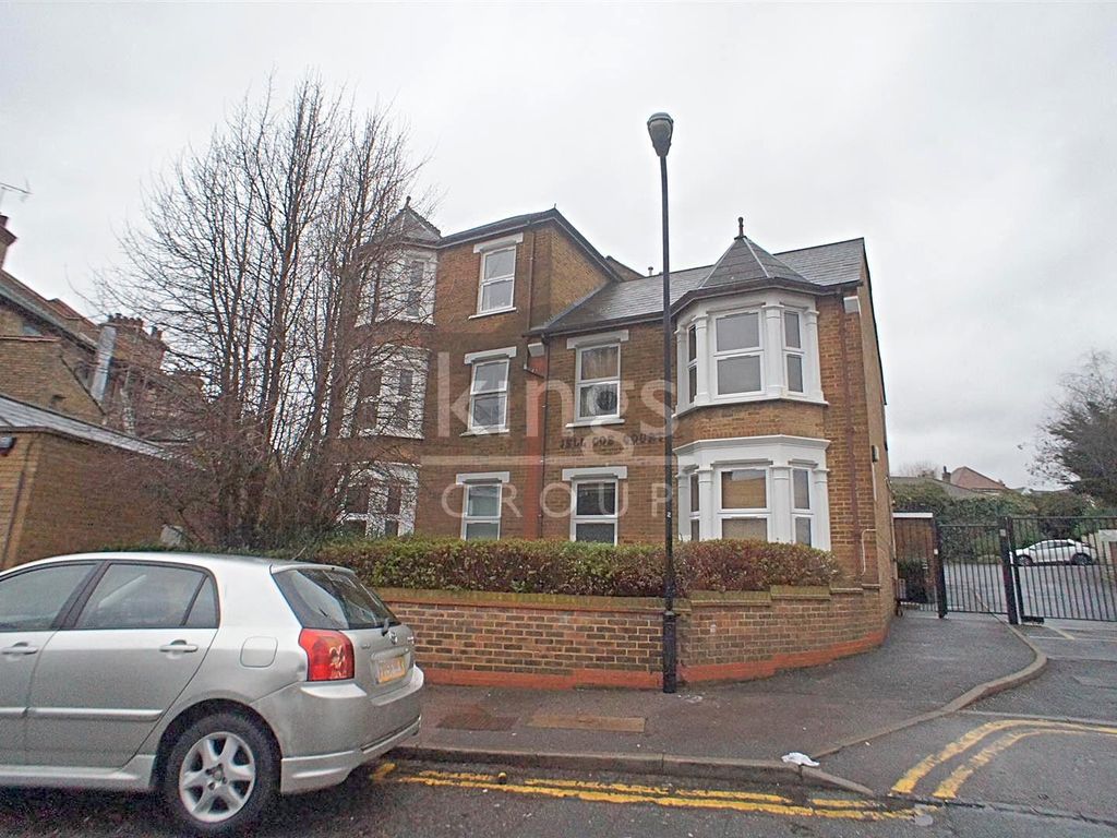 Beverley Mews, Jellicoe Court, London E4  