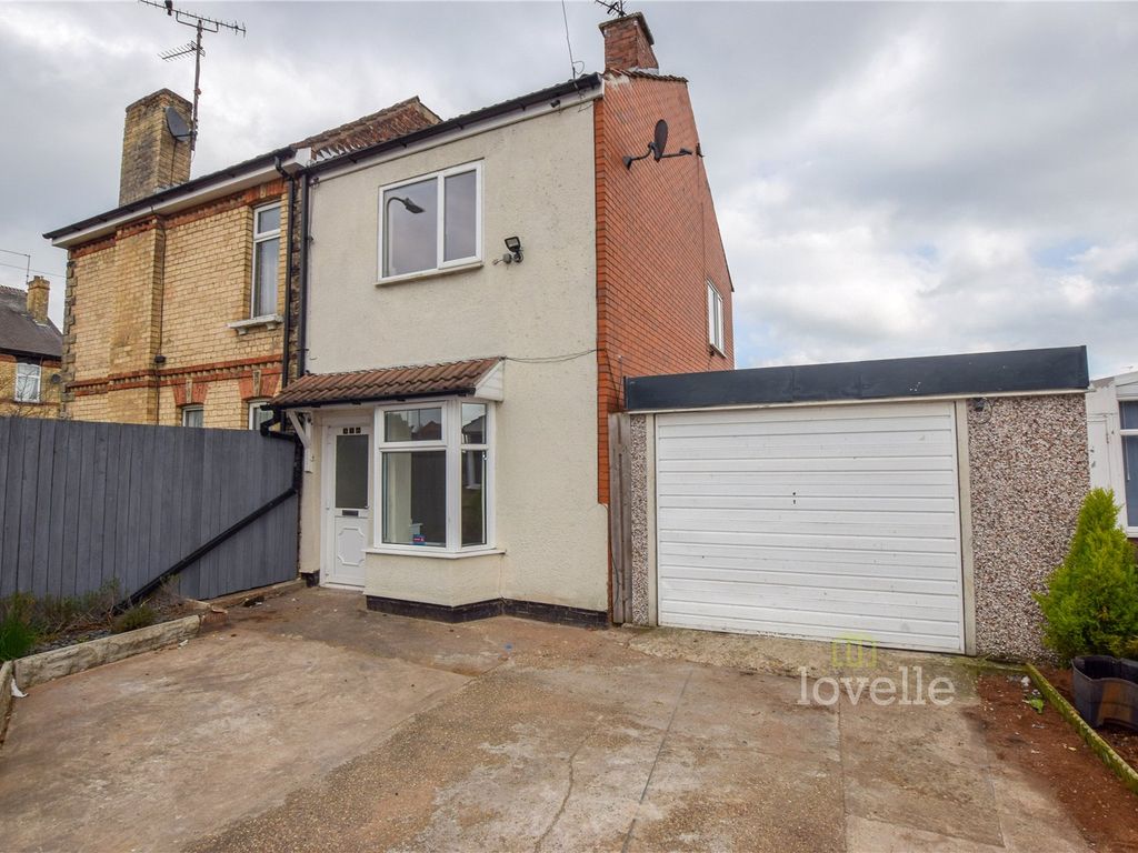 2 bed semidetached house for sale in Ropery Road, Gainsborough DN21