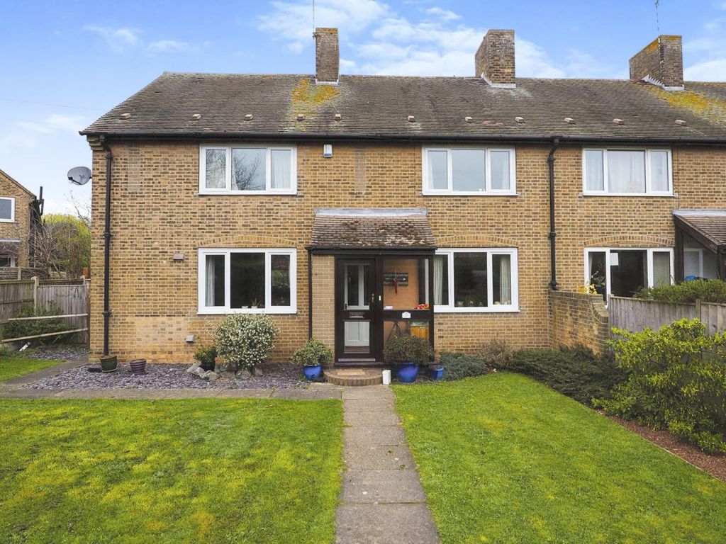 4 bed semidetached house for sale in Trenchard Close, Newton, Bingham
