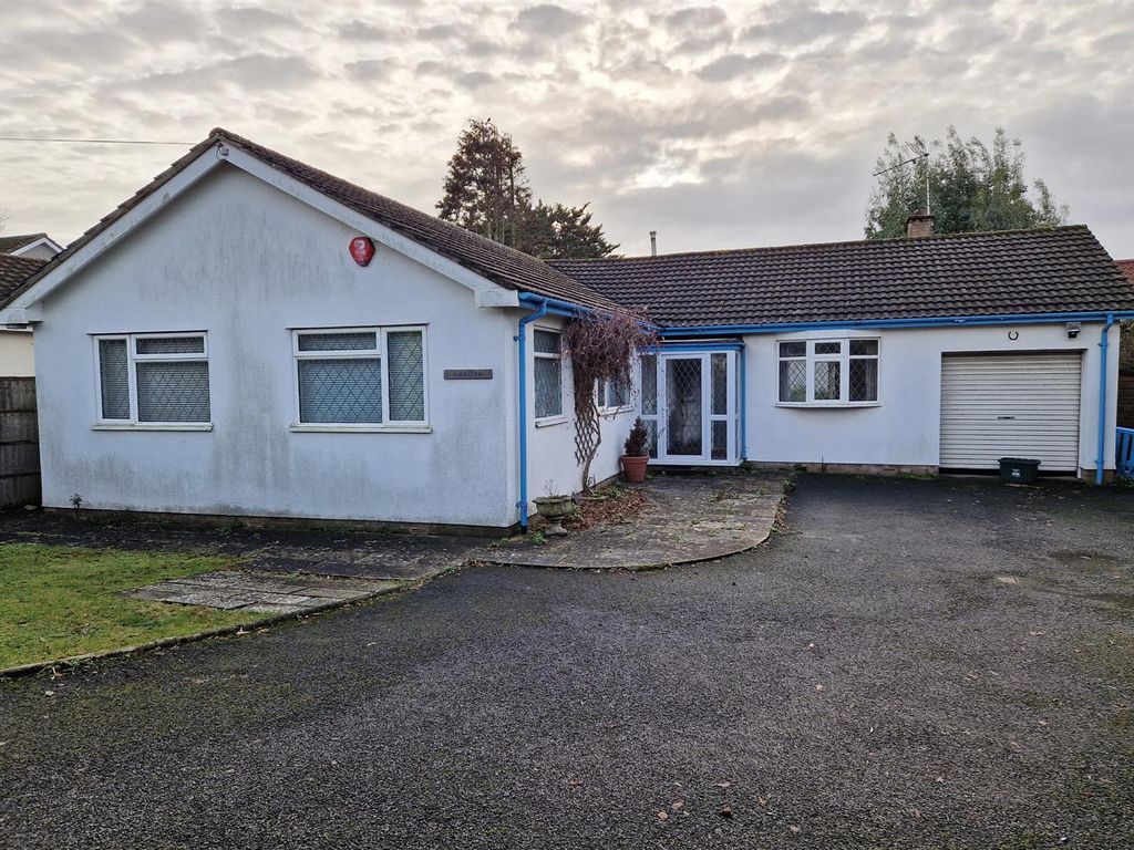 3 bed detached bungalow for sale in Rectory Lane, Bleadon, WestonSuper
