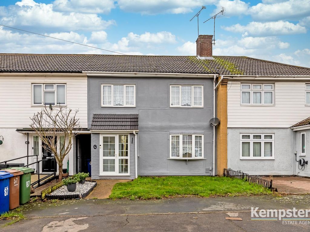 3 bed terraced house for sale in Cherwell Grove, South Ockendon RM15, £