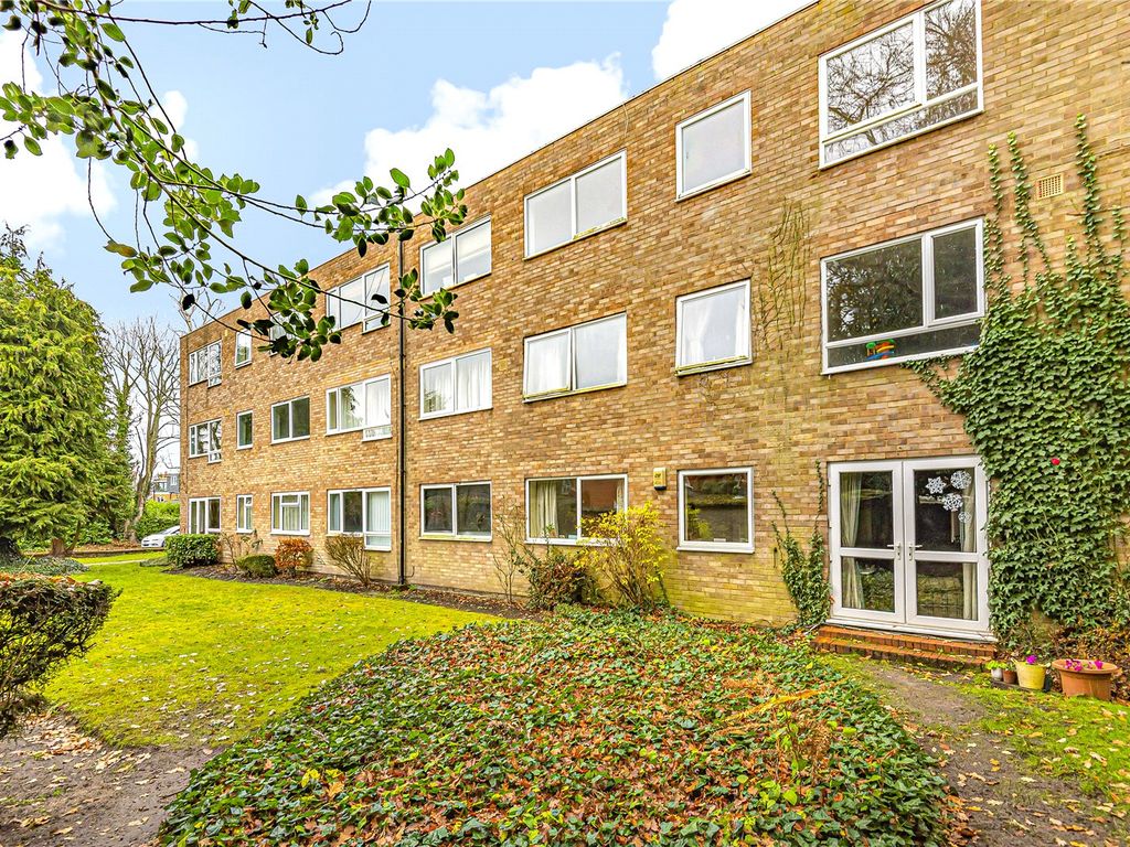 2 bed flat for sale in Pine Grove, Weybridge KT13, £275,000 Zoopla