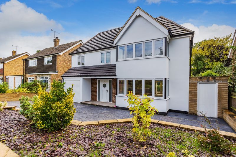 5 bed detached house for sale in Meadow Lane, Marlpit Hill, Edenbridge