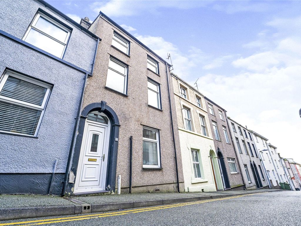 3 bed terraced house for sale in North Penrallt, Caernarfon, Gwynedd
