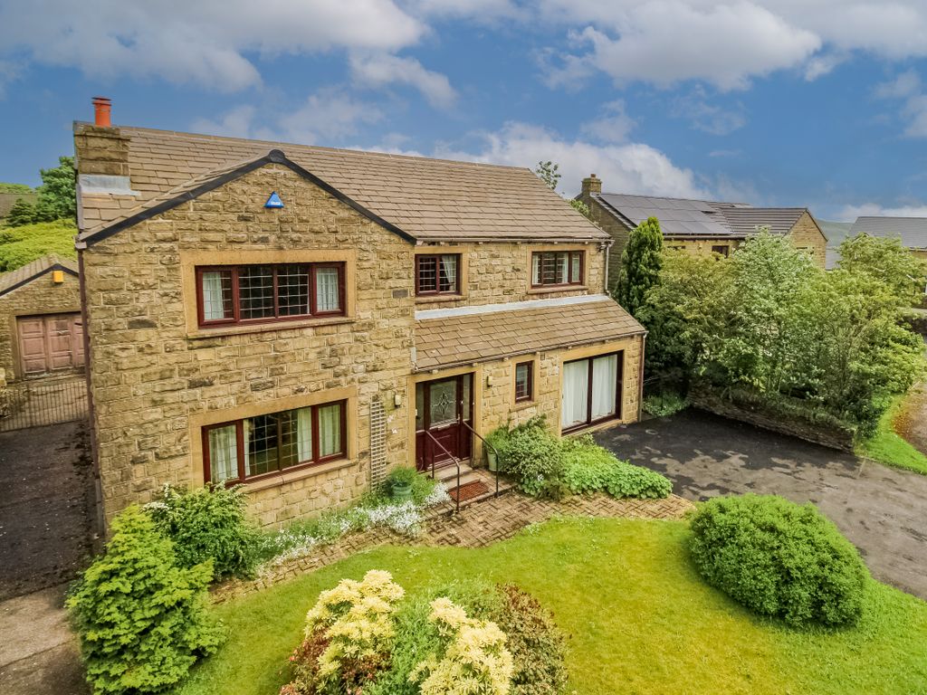 4 bed detached house for sale in Abbey Close, Hade Edge, Holmfirth HD9