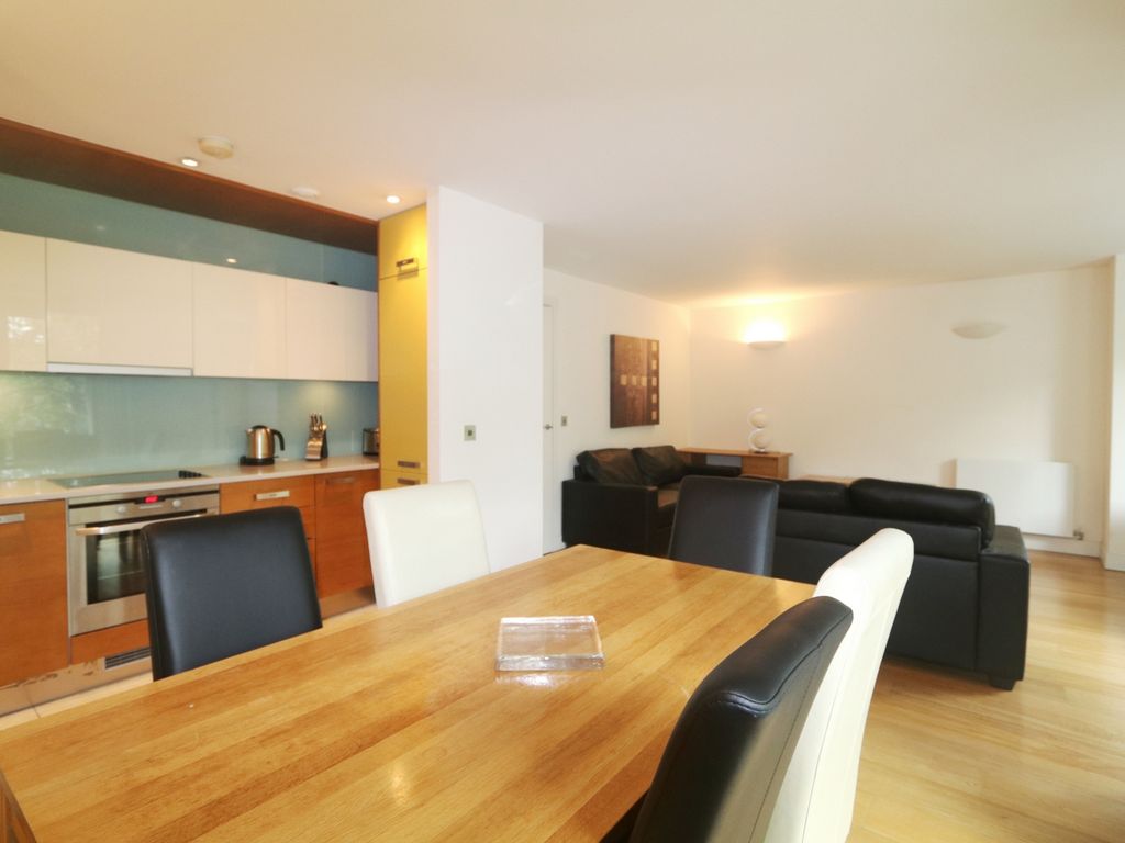 2 bed flat to rent in St Williams Court, Gifford Street, Islington N1