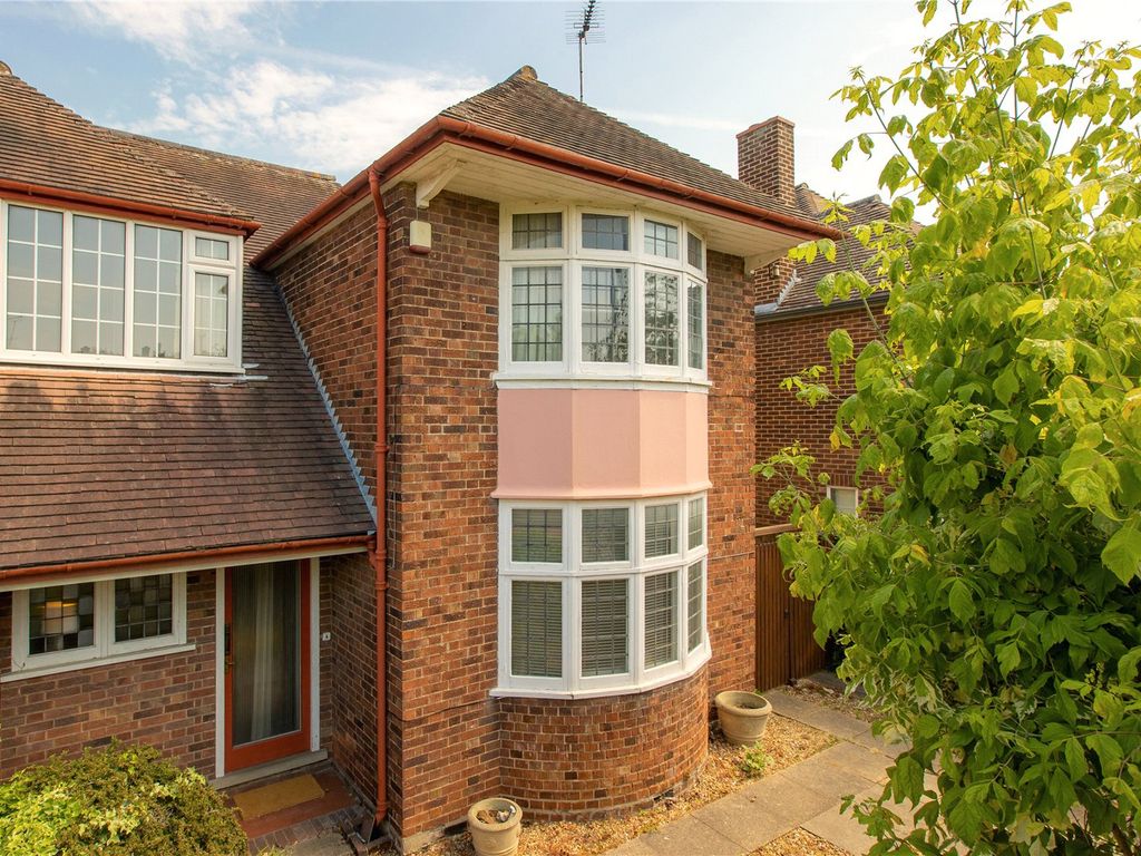 3 bed semidetached house for sale in Gilbert Road, Cambridge, Cambridgeshire CB4, £695,000 Zoopla