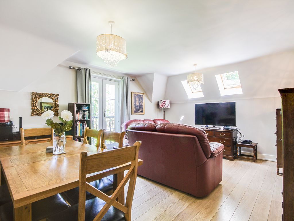2 bed flat for sale in Reigate Road, Reigate RH2 Zoopla