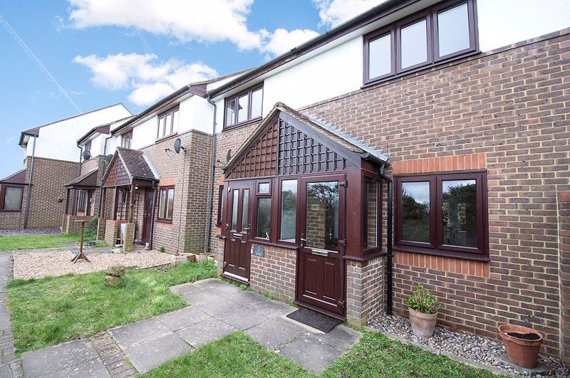 1 bed semidetached house for sale in Watersplash Road, Shepperton TW17