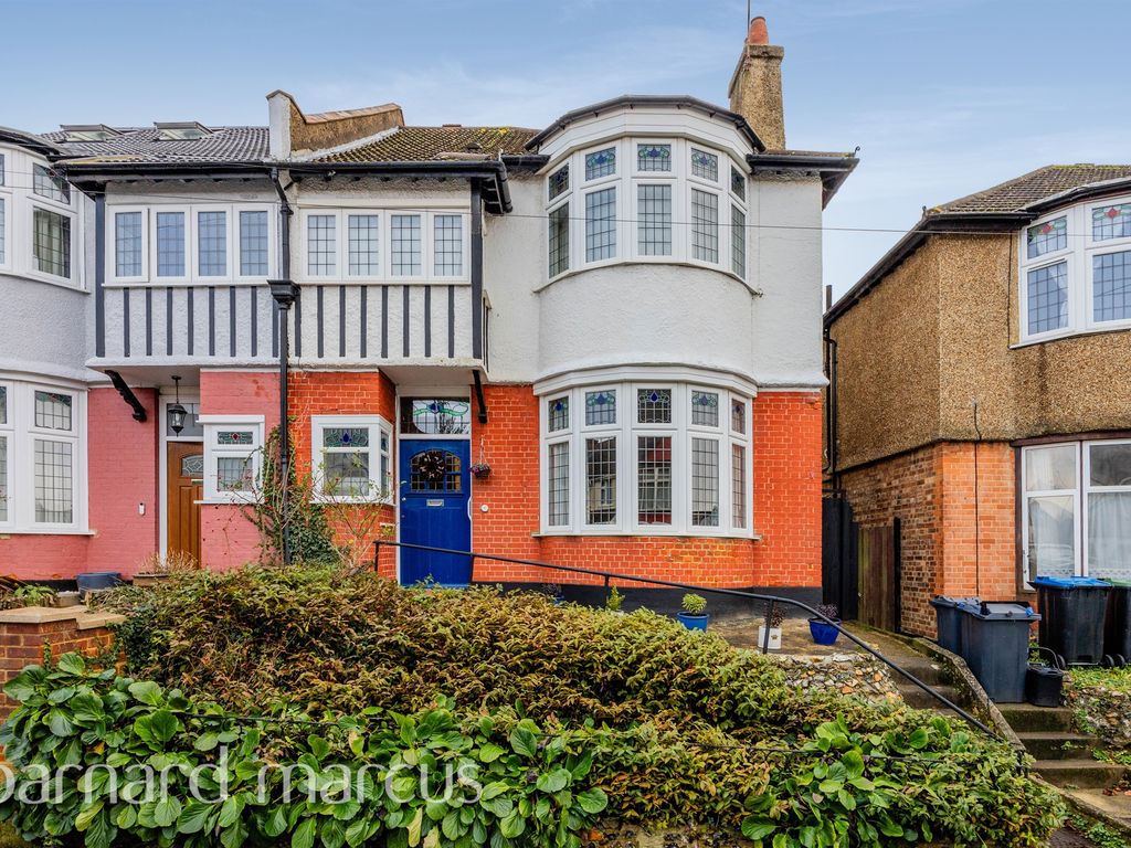 4 bed semidetached house for sale in Kendall Avenue, Sanderstead
