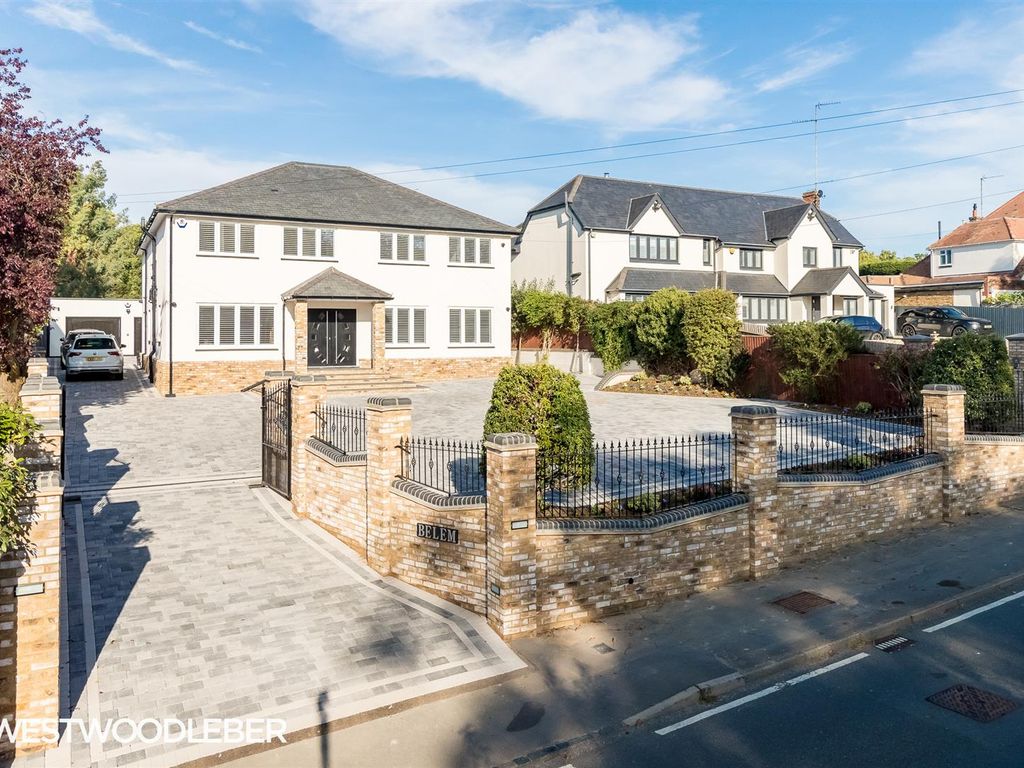 4 bed detached house for sale in Middle Street, Nazeing, Waltham Abbey