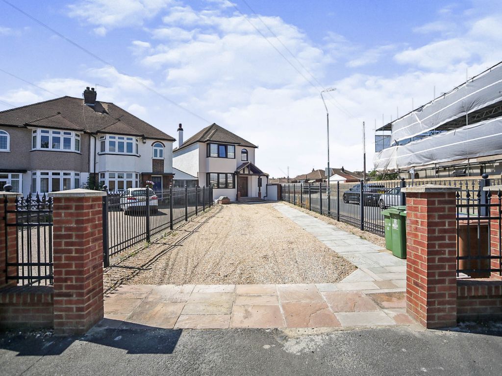 3 bed detached house for sale in Lyndhurst Road, Bexleyheath DA7 Zoopla