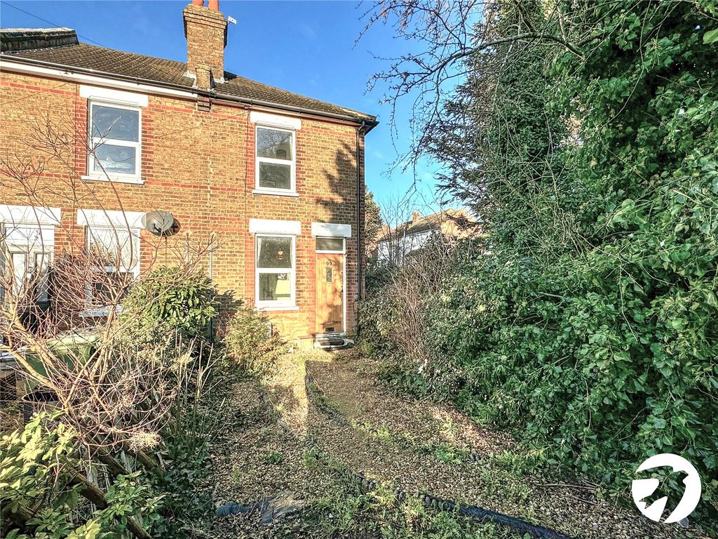 2 bed end terrace house for sale in Swanley Lane, Swanley BR8, £325,000