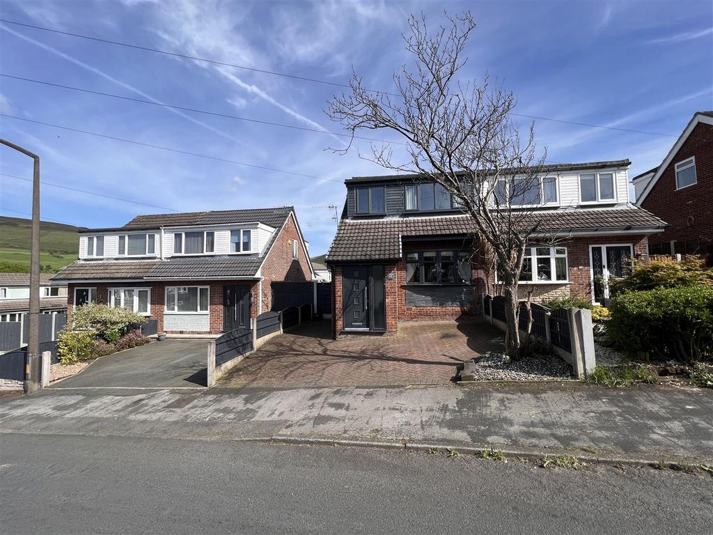3 bed semidetached house for sale in Crantock Drive, Stalybridge SK15