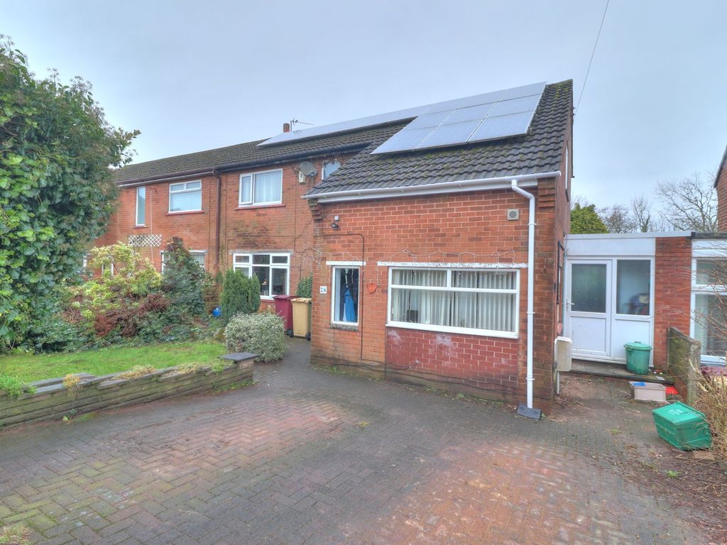 4 bed semidetached house for sale in Coniston Road, Blackrod BL6, £