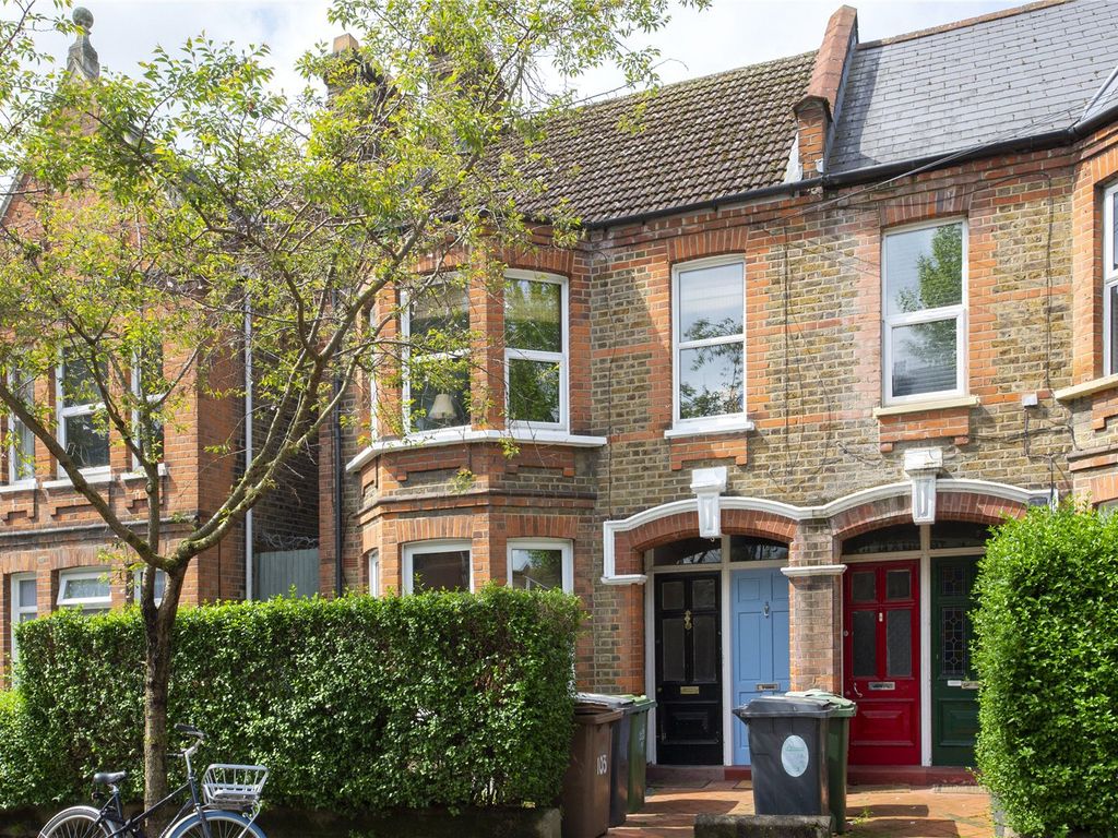 2 bed flat to rent in Edward Road, Walthamstow, London E17 Zoopla
