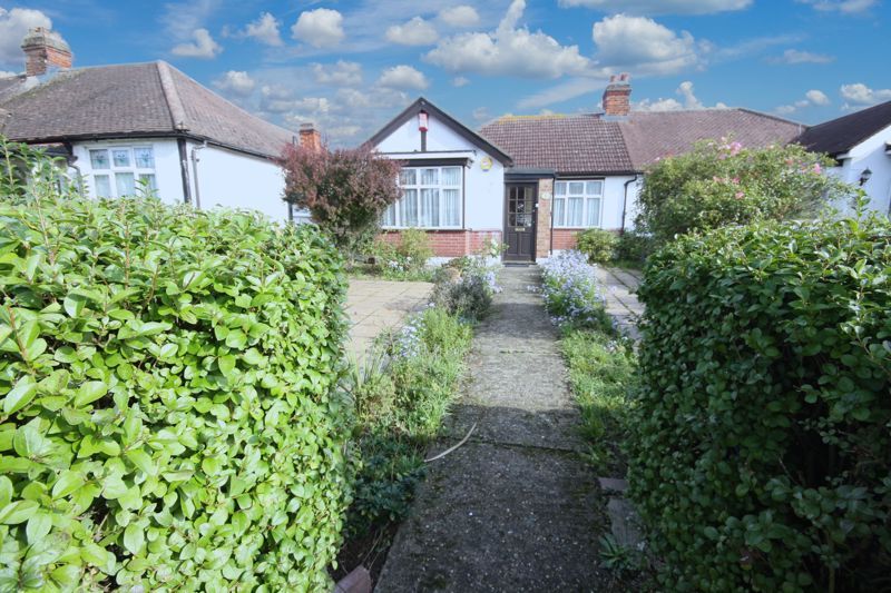 2 bed semidetached bungalow for sale in Eastcote Lane, Northolt UB5, £