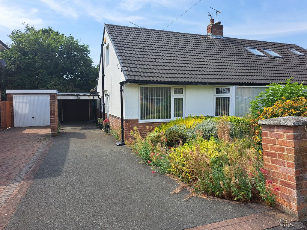 3 bed semidetached bungalow for sale in Wallcroft, Willaston, Neston