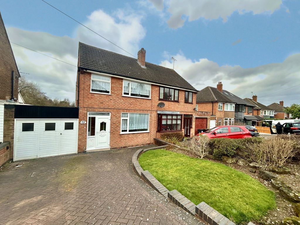 3 bed semidetached house for sale in Eden Road, Solihull B92, £325,000