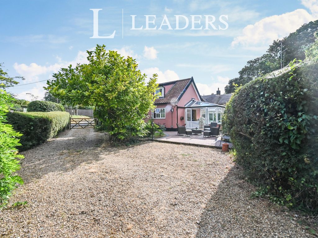 4 bed detached house to rent in Woodbridge Road, Grundisburgh