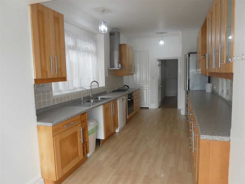 3 bed terraced house to rent in Marble Hall Road, Llanelli SA15 Zoopla