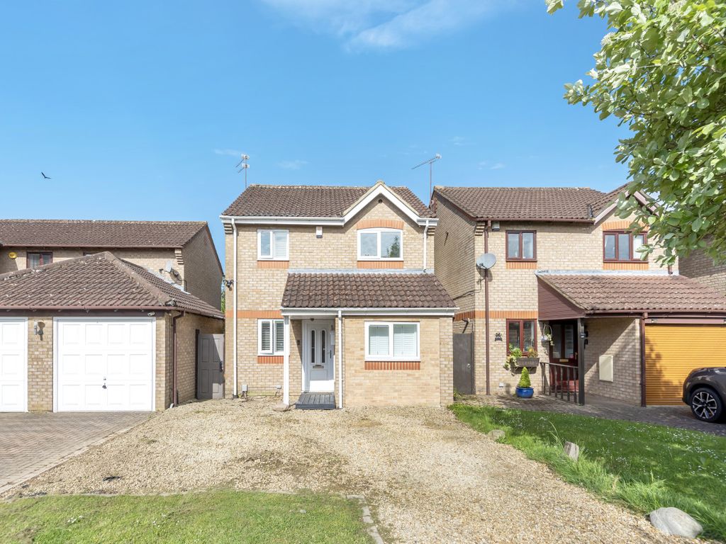 3 bed detached house for sale in Hampton Drive, Grange Park, Swindon