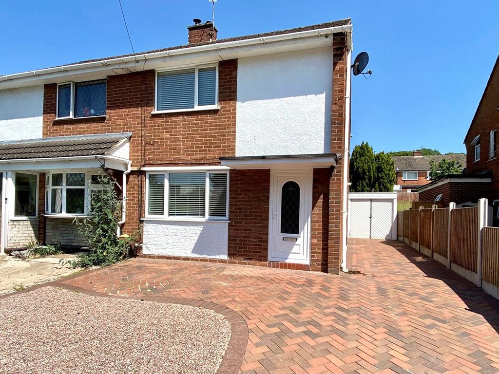 3 bed semidetached house for sale in Orchard Close, Ketley, Telford